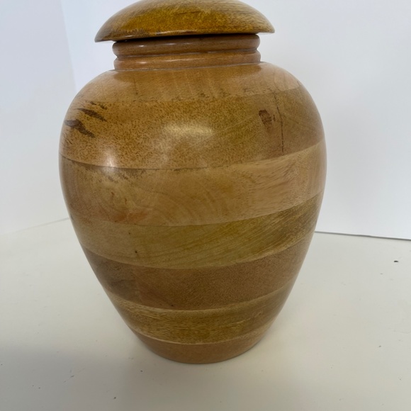NWT Urn | Malaika Memorials Cremation Urn | Wooden Funeral Urn for Adults - Picture 6 of 15